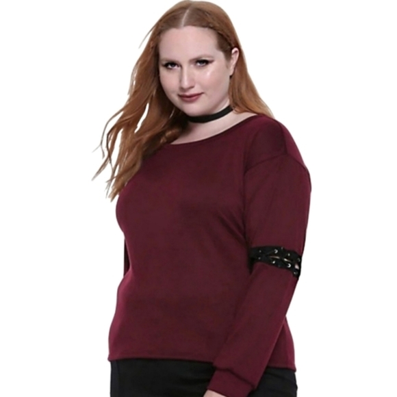 Hot Topic Plus ✦ Gothic Lace-Up Cutout Top ✦ Long Sleeve ✦ Black ✦ Size 1X ✦ NWT - Picture 2 of 12